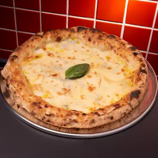 Pizza Amore Per I Quattro Formaggi
