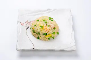 99 Riso saltato con frutti di mare