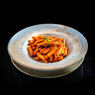 Penne cu sos de roșii și busuioc - 300 gr 