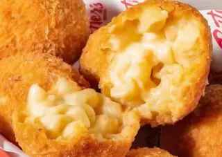 MAC AND CHESSE
