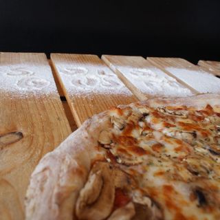Pizza Funghi