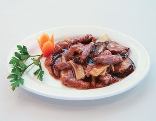 138 - Manzo con funghi e bambù