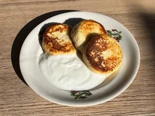 СОЛОДКІ СИРНИКИ З ЙОГУРТОМ (150/40g)