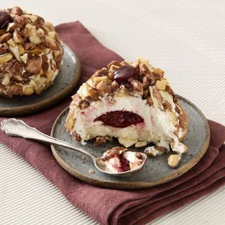 ● Croccante All'amarena