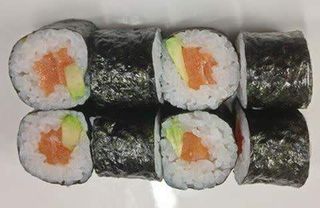 Maki De Salmón Y Aguacate (8 Uds.) N°32