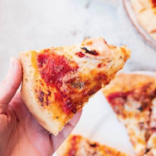 Pizza Jamón Y Pimientos 