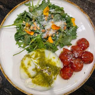 Ensalada de burrata