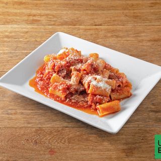 Tagliatelle con ragú bolognese