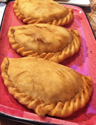 Empanada De Jamón Y Queso (1 Ud.)
