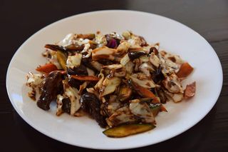 Kineske pečurke sa povrćem u soja sosu velika porcija