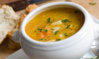 Ciorba taraneasca de pui