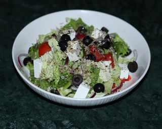 სალათი ბერძნულად