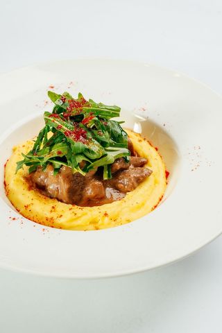 Гуляш с картофелным пюре