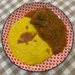 Ossobuco di vitello in gremolada con risotto alla milanese 