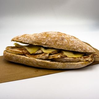 Bocadillo De Lomo Fresco