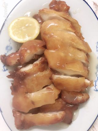 64. Пилешко с лимон (700г)