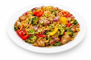 Domaći rezanci s tri vrste mesa