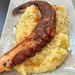 Pata De Pulpo A La Plancha