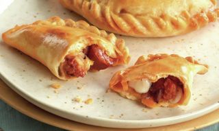 Empanada de chorizo criollo