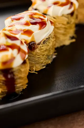 Crunch roll (hosomaki fritto in pasta kataifi) - al tartufo - 8 pezzi