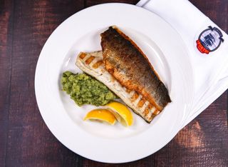 Средиземноморски лаврак на BBQ (350г)