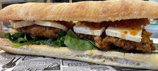 Bocadillo De Pollo Crujiente