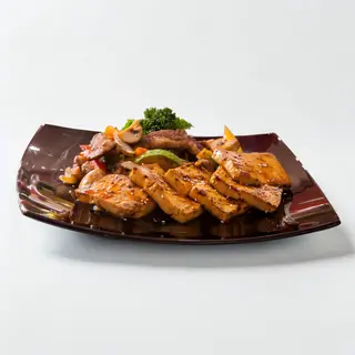 Жареное тофу с курицей