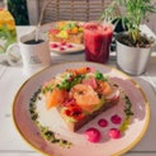 Avocado California toast