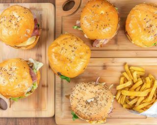 Menú Grande Golden 4 Hamburguesas De Pollo