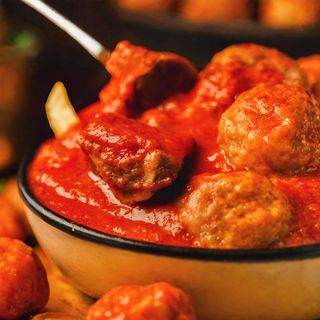 Tapa De Albóndigas Con Tomate (5 Uds.)