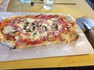 Pizza Reina (Mediana)