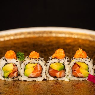 Uramaki Spicy Sake (8 Pzs.)