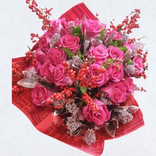 Buchet 25 trandafiri si accesorii