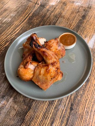 Курча-гриль з фірмовою сальсою (380/30г)