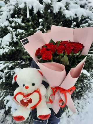 Сет "Красные розы+игрушка" (25шт)