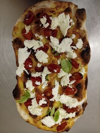 Focaccia Margherita estiva