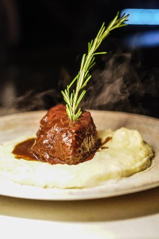Costilla de Vaca a Baja Temperatura