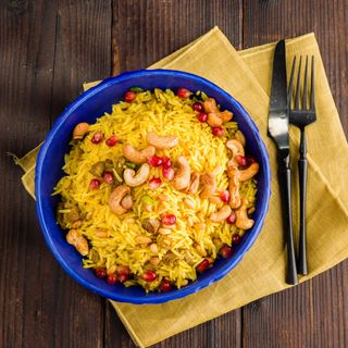 Orez cu carne caju si migdale