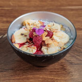 Chia doručak sa malinom i bananom