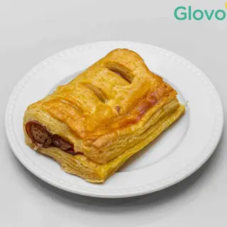 Folhado de Salsicha