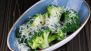 Брокколи  с сыром 