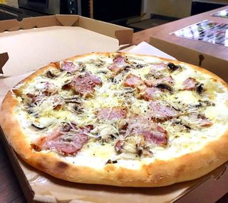 Піца Карбонара (460г)