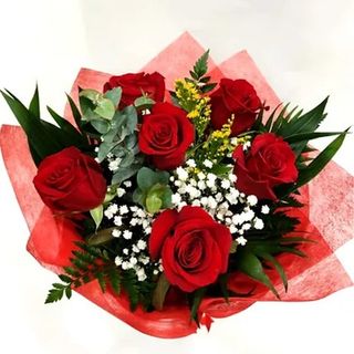 Ramo De 6 Rosas Rojas Y Paniculata Blanca