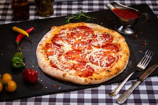Pizza Salame e Gorgonzola Ø 32cm1