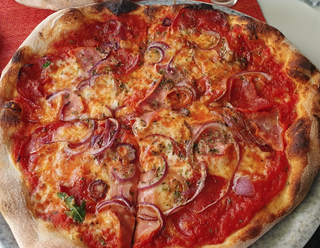 Pizza Tonno E Cipolla