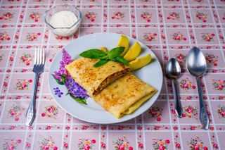 Блин с яблоками