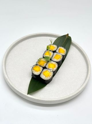37. Mango maki - 8 pezzi