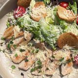 Salad Caesar with chicken