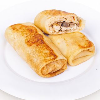 Naleśniki z kurczakiem i pieczarkami 