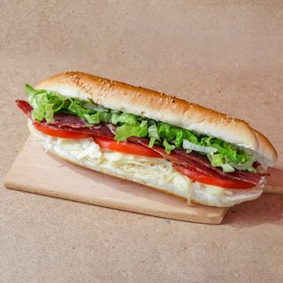 Veliki topli sendvič pršuta